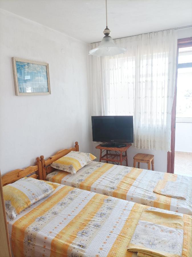 Kiki - Family Apartment Primorsko Exterior photo